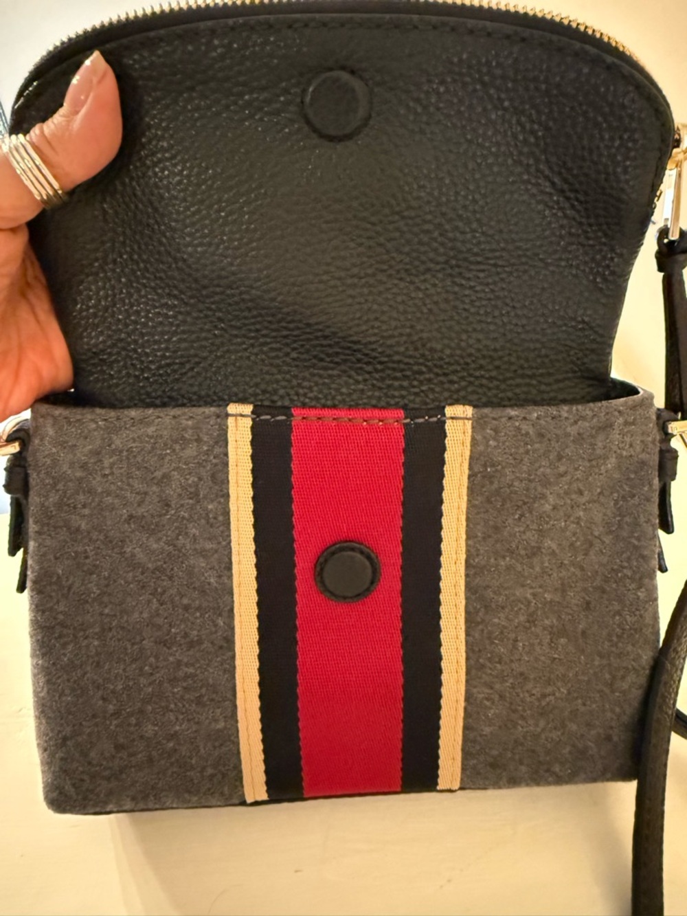 Kate Spade RARE Jackson Street Small Harlyn crossbody EUC - Picture 8 of 17